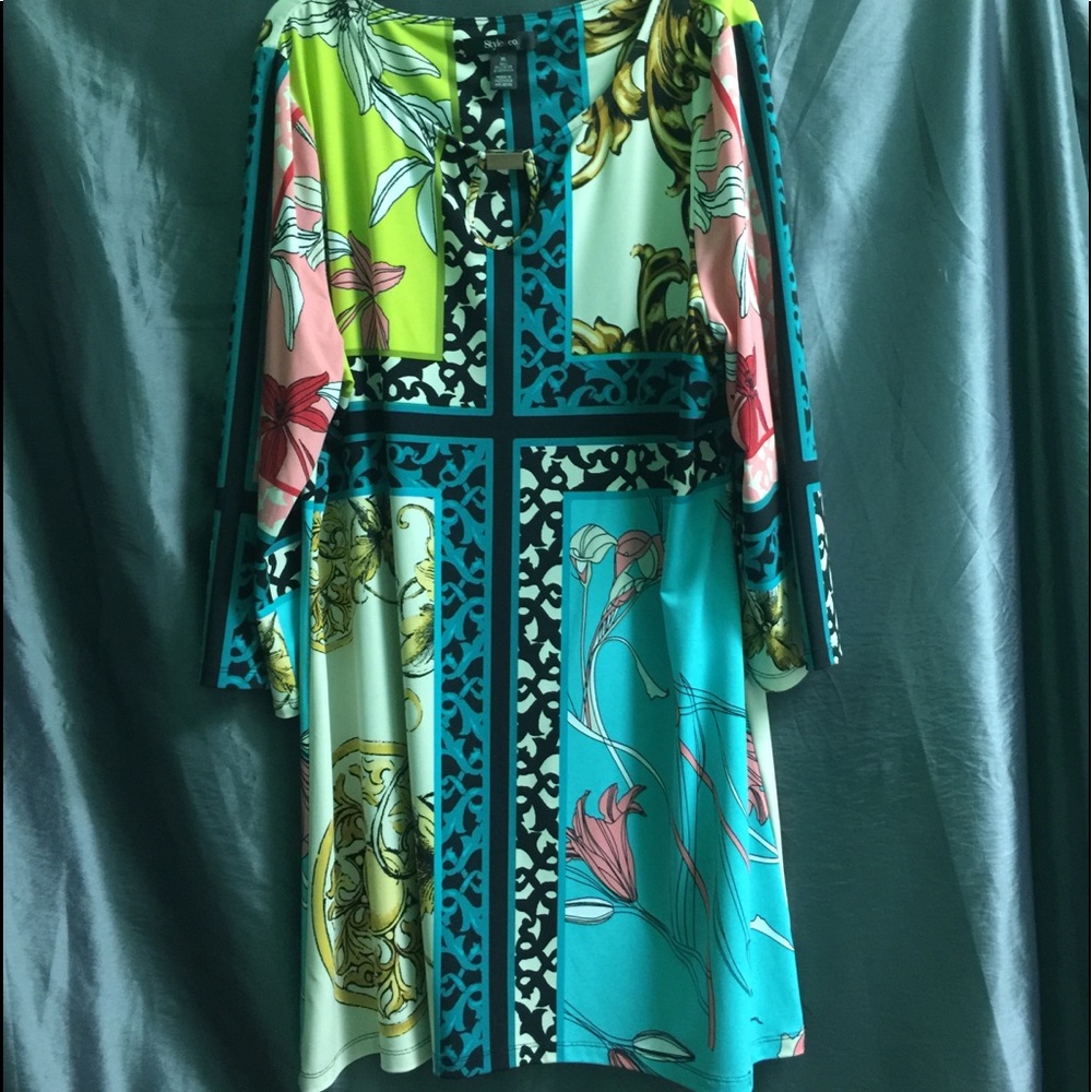 SOLD 💚💙Tunic or Dress by Style and company.
